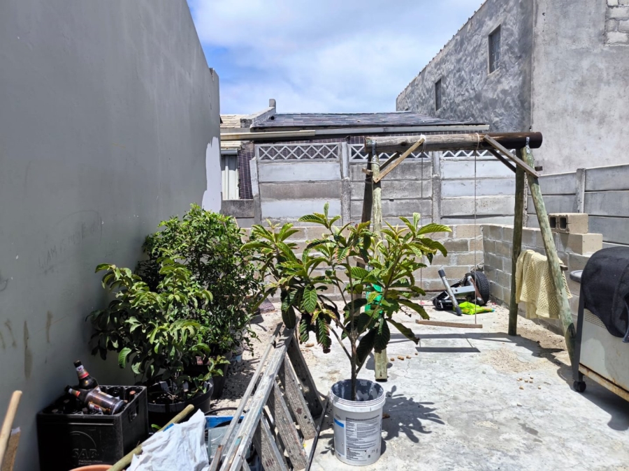 3 Bedroom Property for Sale in Lavender Hill Western Cape